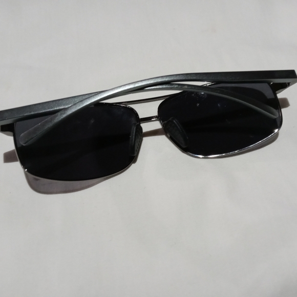 Sungait Ultra Lightweight Polarized Sunglasses UV400 Protection - Picture 3 of 9